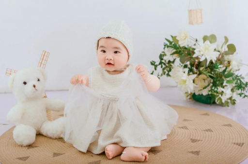 泰州宝宝几个月抬头
